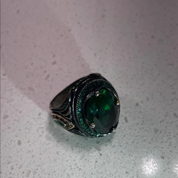 Mens emerald ring - Picture 1 of 6